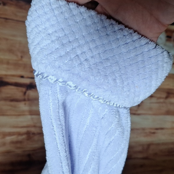 Oscar de la Renta violet S/M house coat/ robe - Picture 3 of 11